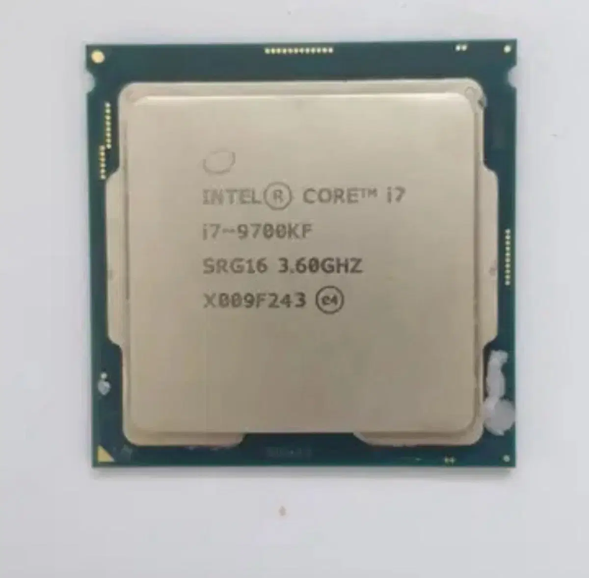 I7 9700kf 커피레이크 cpu  판매합니다.