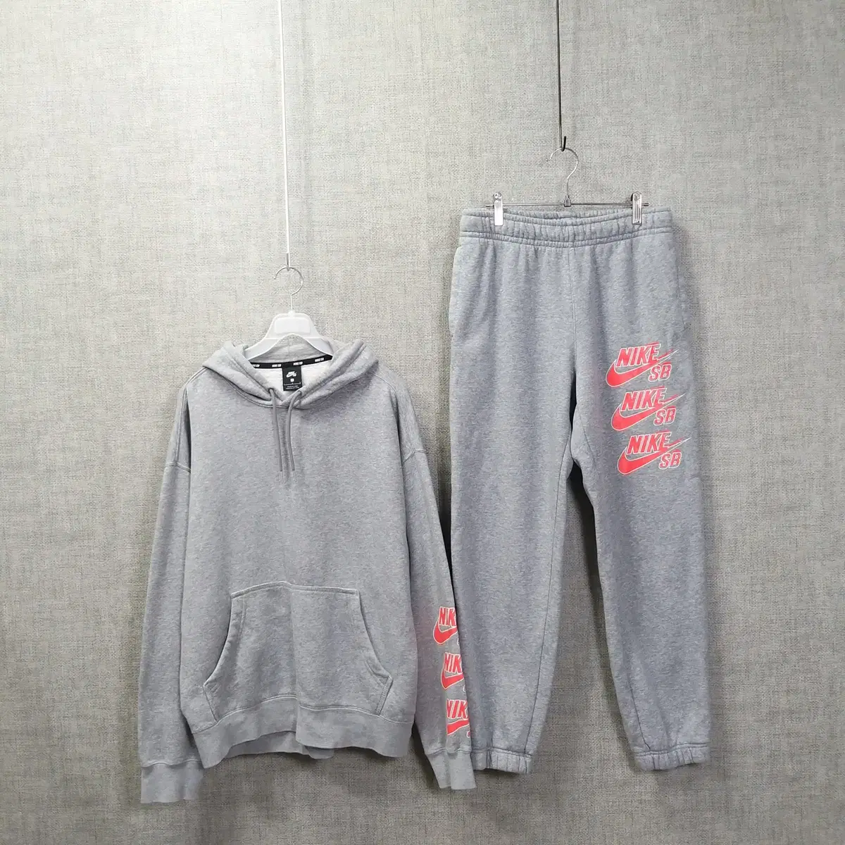 12. nike gray three logo hoodie set up men100