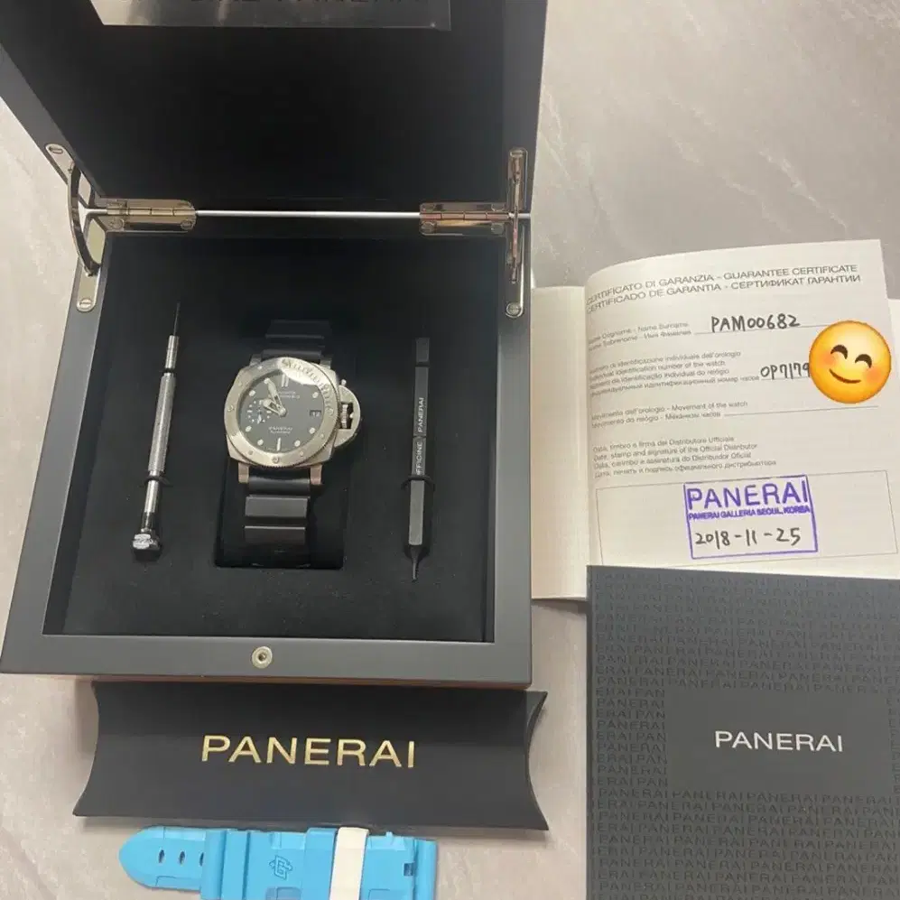 파네라이 섭머저블 42MM PAM00682 (PAM682) 판매합니다.