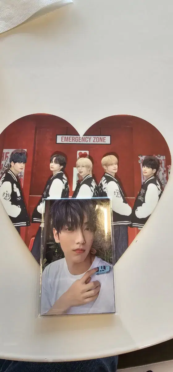 txt broadcast photocard