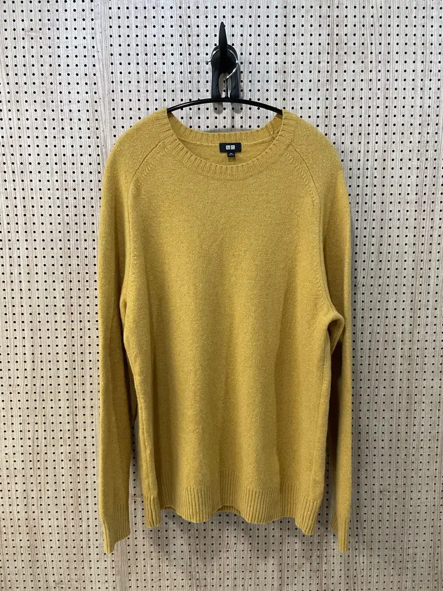 UNIQLO Knit 3XL 100-105