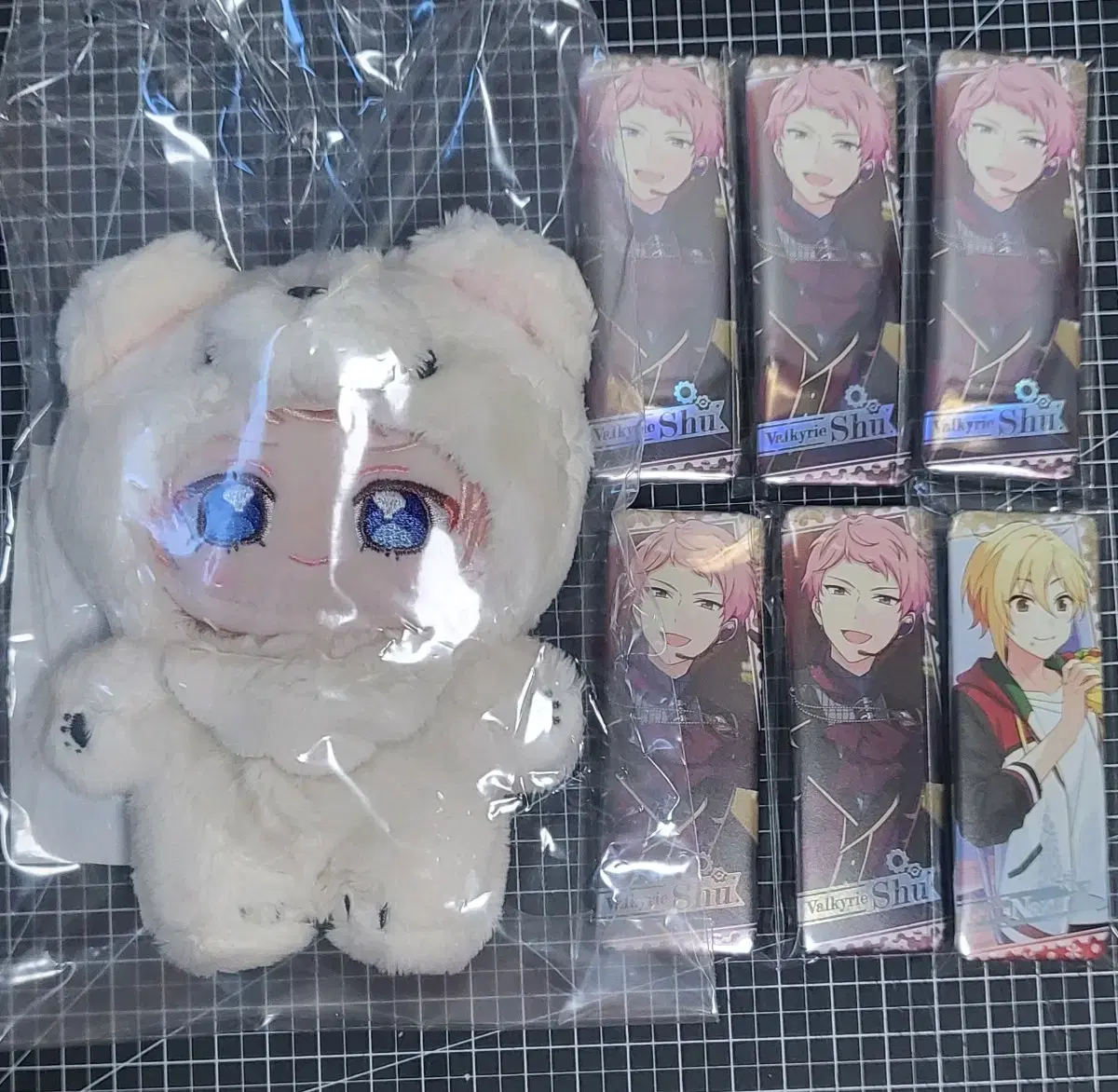 Bulk ) Angsta sealed Bear sister living together Itsukishu wts Valkyrie