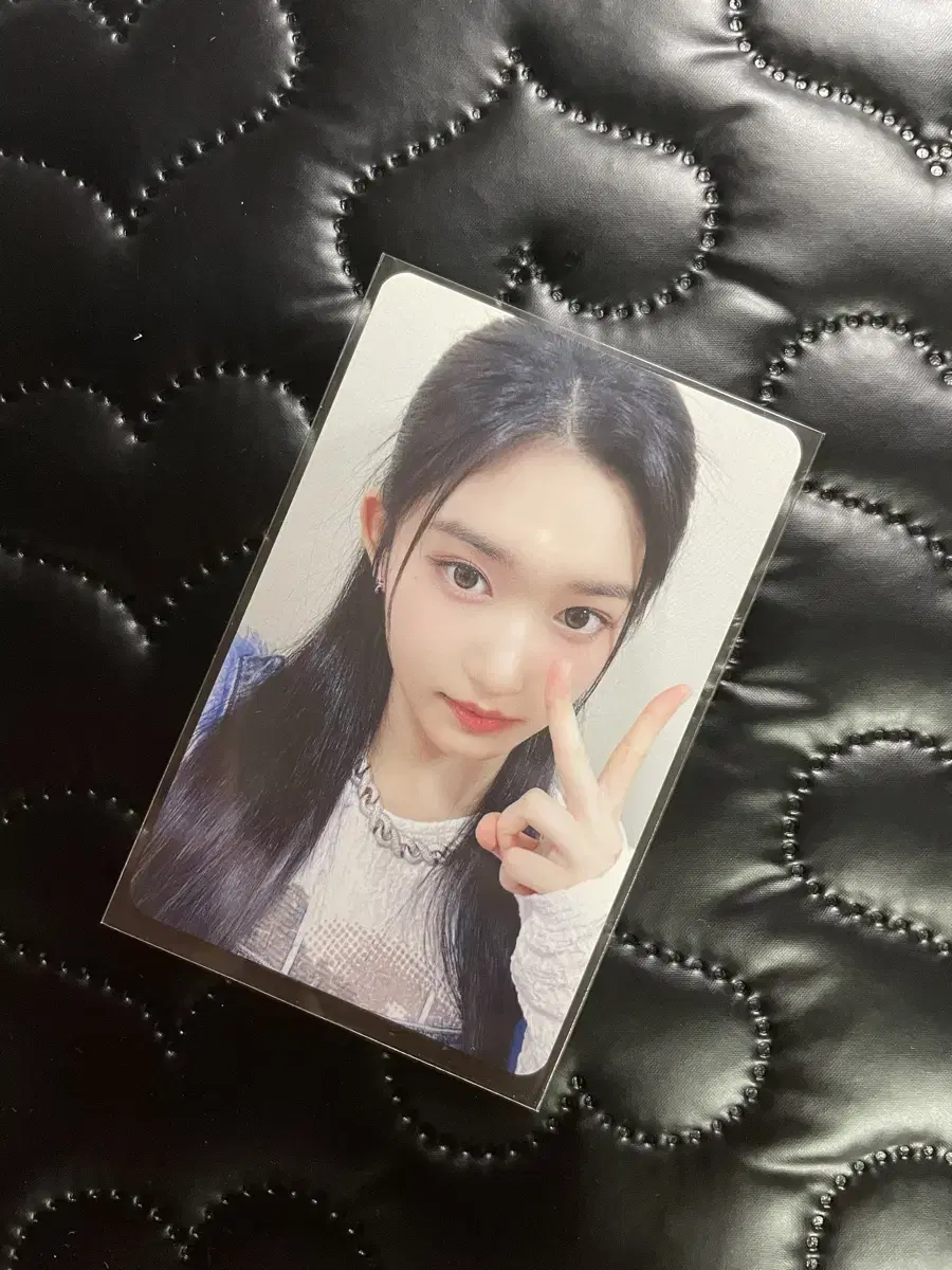 ive i.m leeseo with muu photocard sold