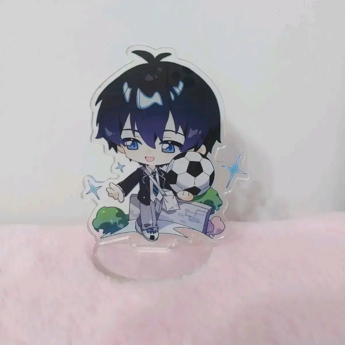 Yoichi Isagi of BLUELOCK acrylic stand is selling!