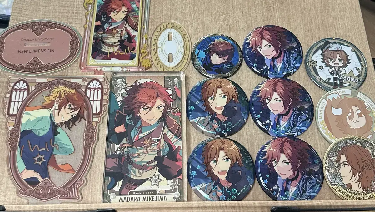 [Source] Anstar Mikejima Madara acrylic, badge wts.