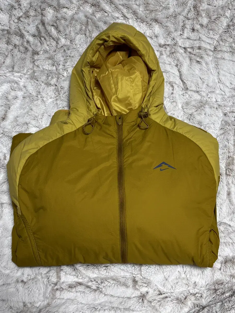 nike trail primaloft lightweight padding xl