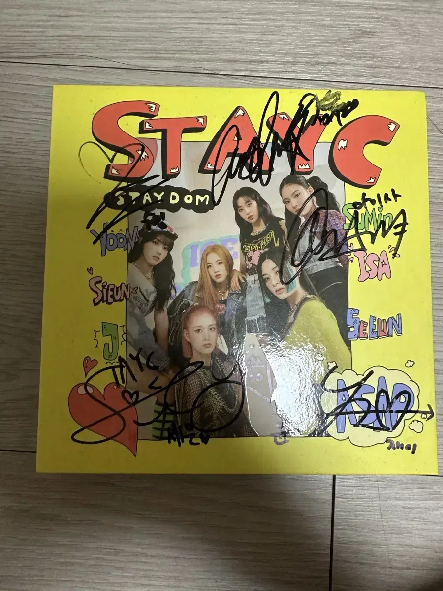 Stayc STAYDOM sign album