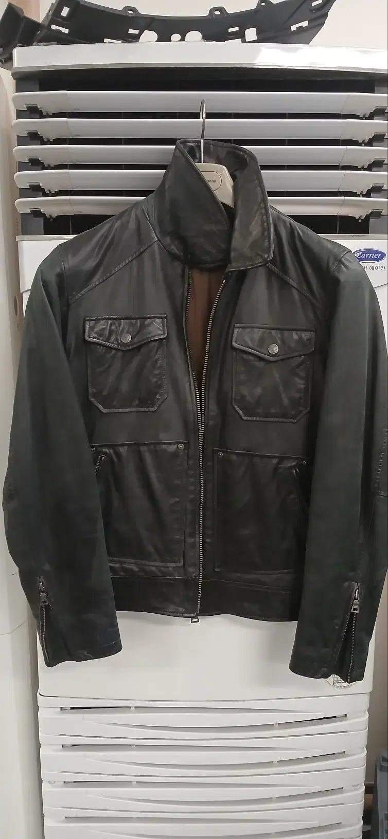 Levi's Leather Jacket M