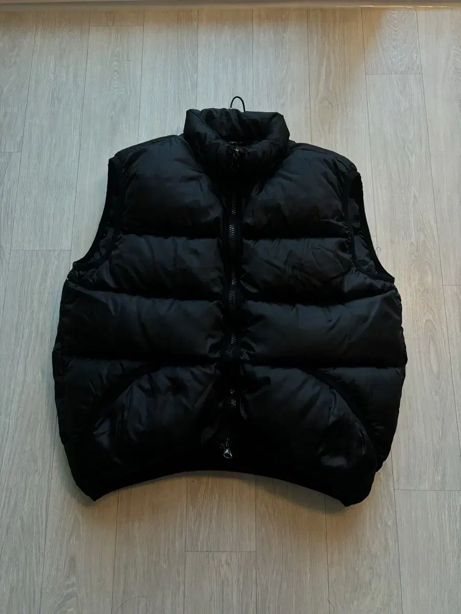 에옹쓰 Eonts Duck down padding vest 패딩조끼