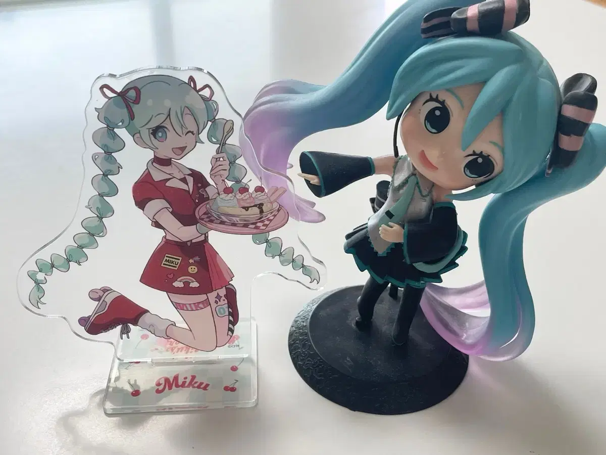 Hatsune Miku Figures acrylic sell Miku in Bulk