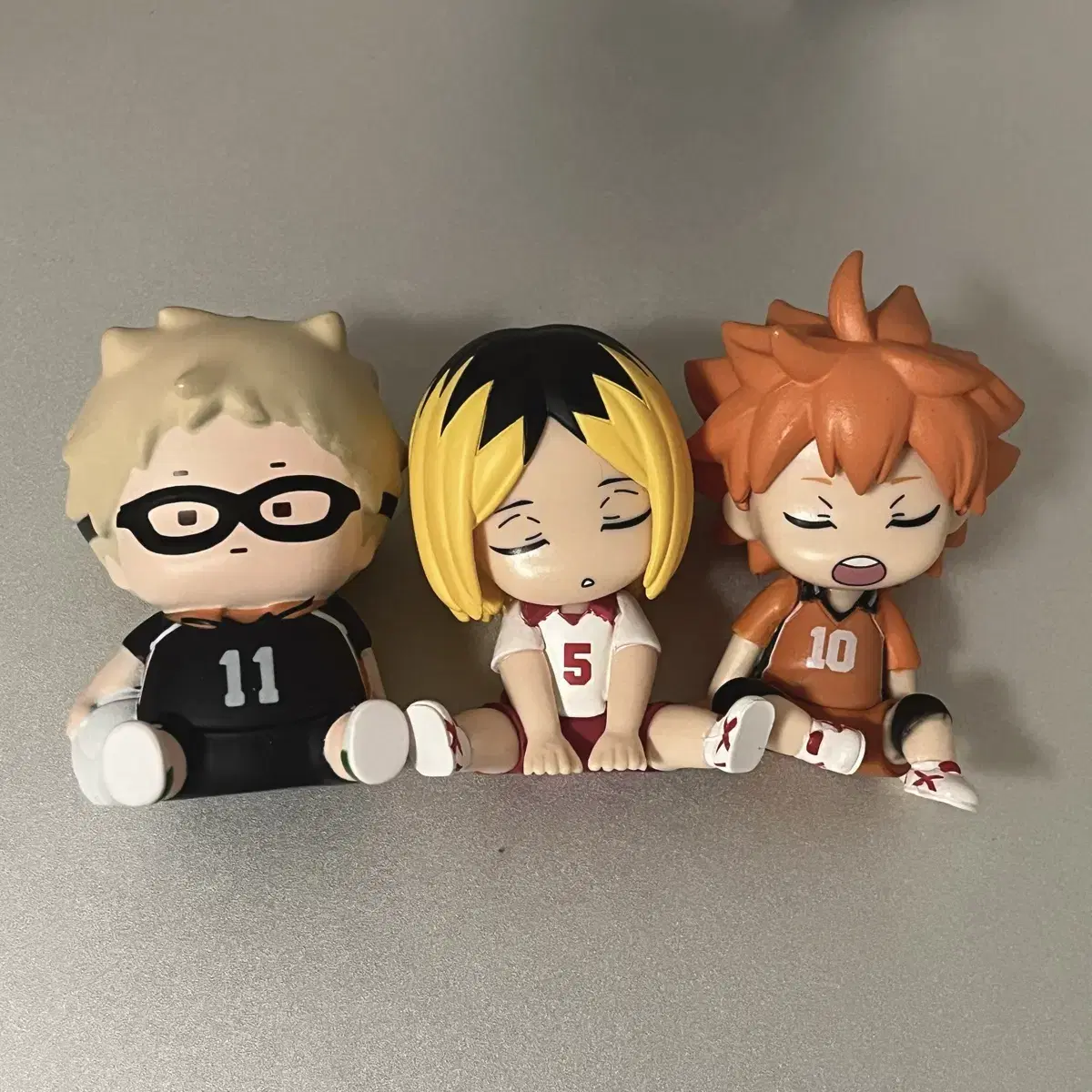 [haikyuu] Kenma, hinata shoulder thump / tsukishima chabichabi