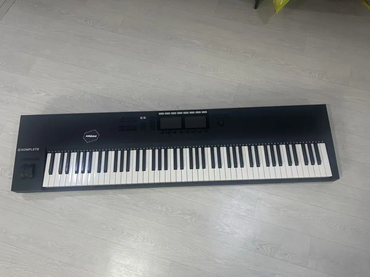 Komplete S88 Mk2 팝니다