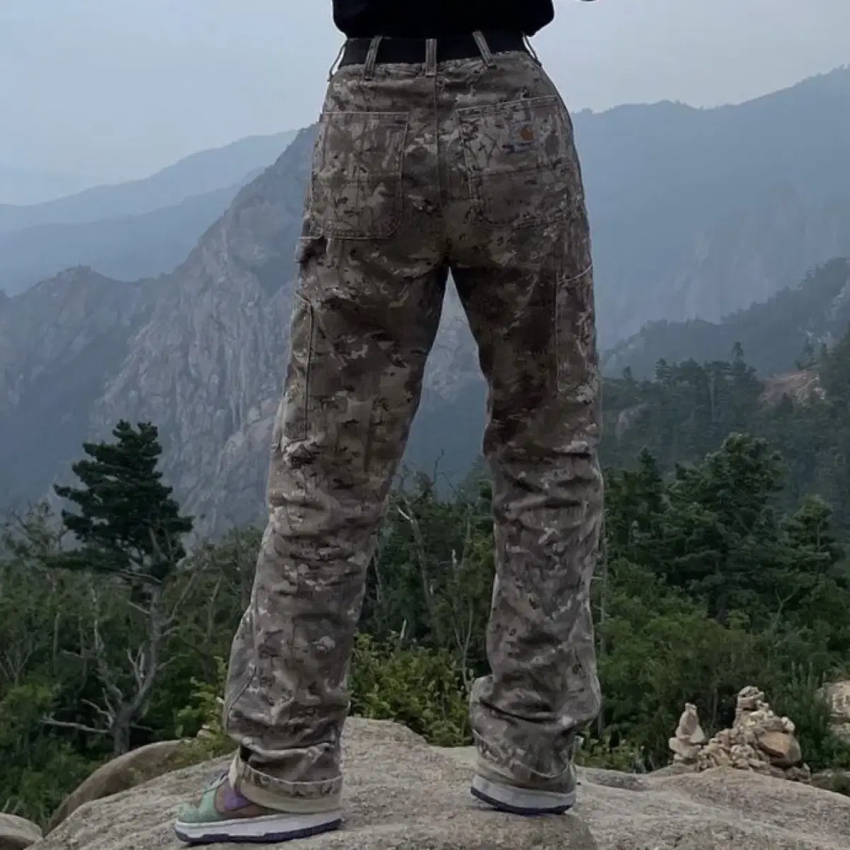 칼하트wip 디어본 카모 싱글니 팬츠