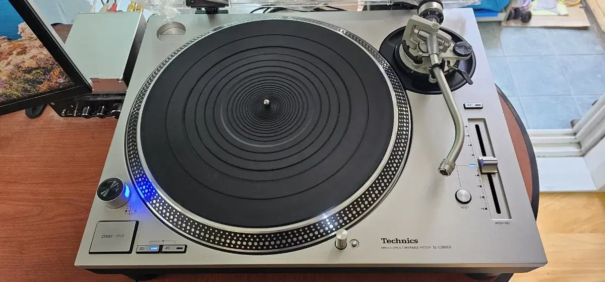 테크닉스, Technics 턴테이블 SL-1200GR 실버 팝니다