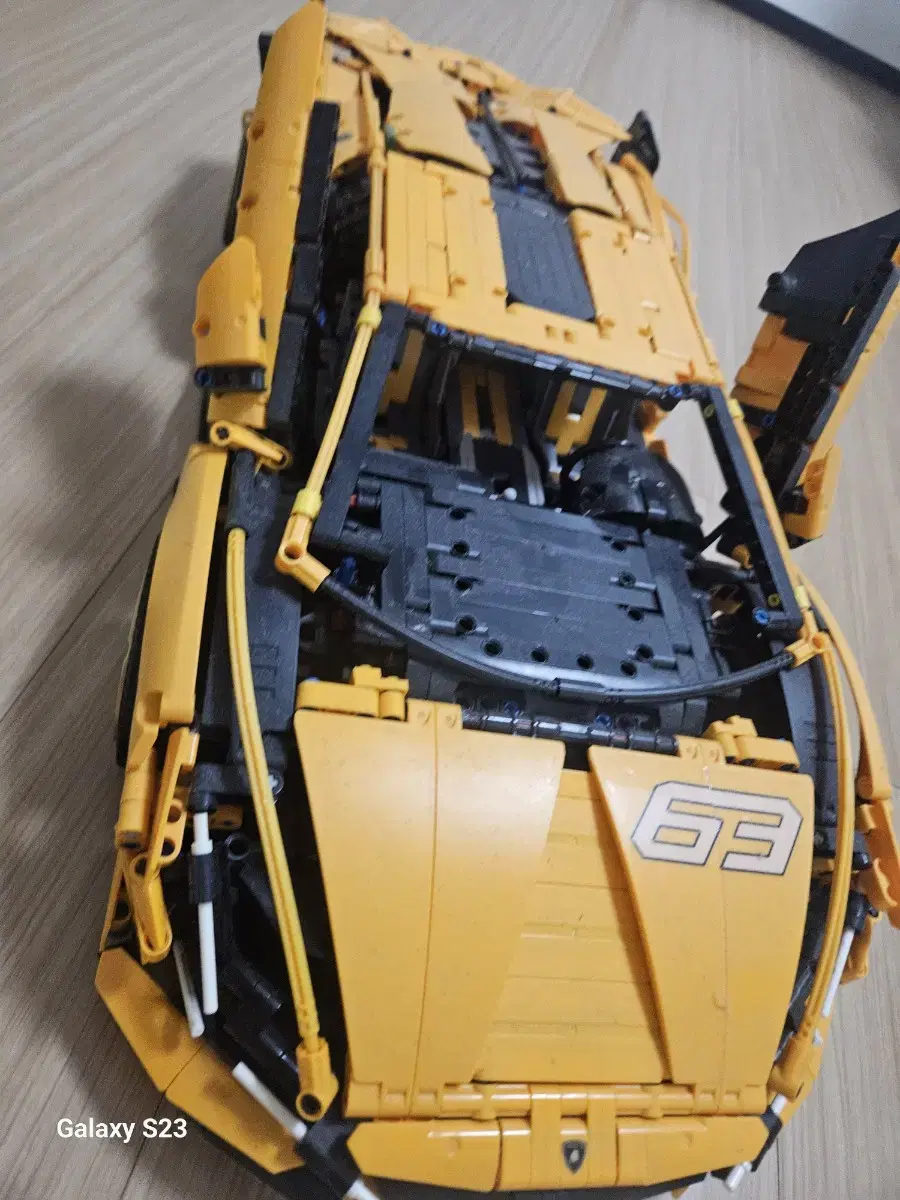 sianlamborghini sells lego