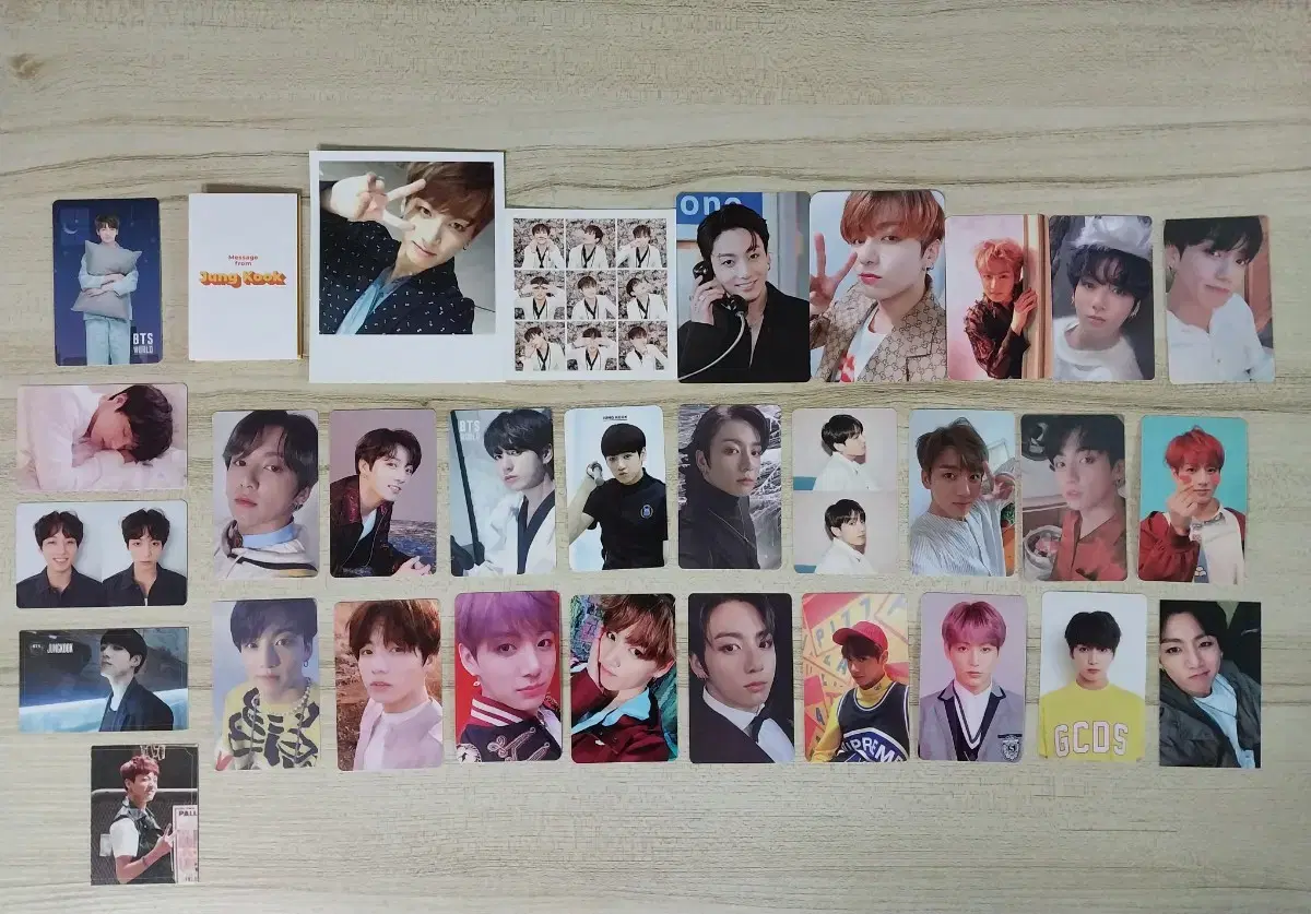 Bangtan BTS jungkook Sells 32 photocards in bulk DeVol bts jungkook Poka