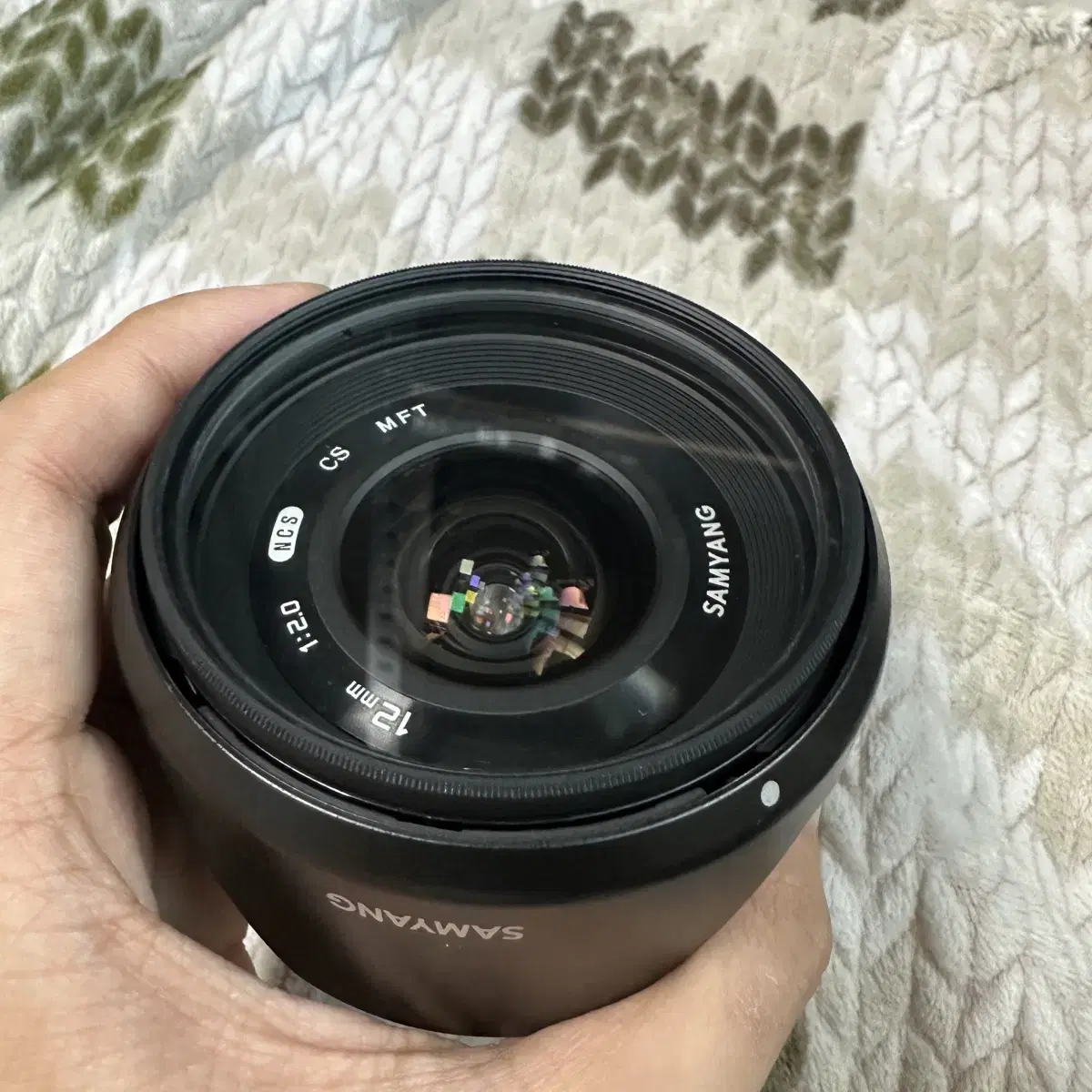 삼양 12mm F2.0 MFT 렌즈 팝니다