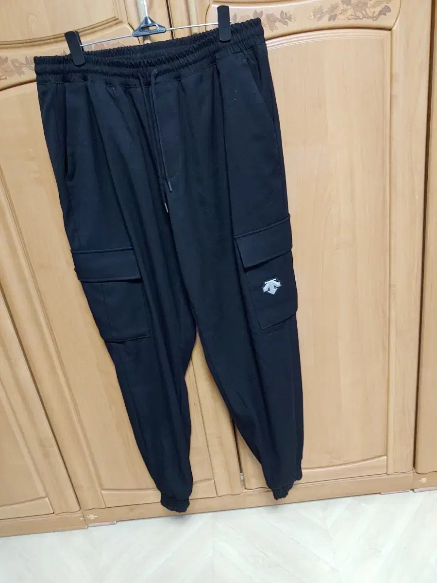 Sephora Descent Collaboration Jogger Pants 34