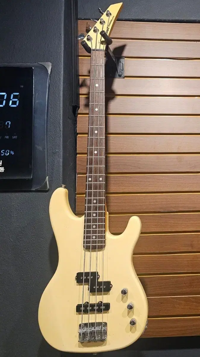 Aria Pro2 Bass Guitar JPJ-400 80's