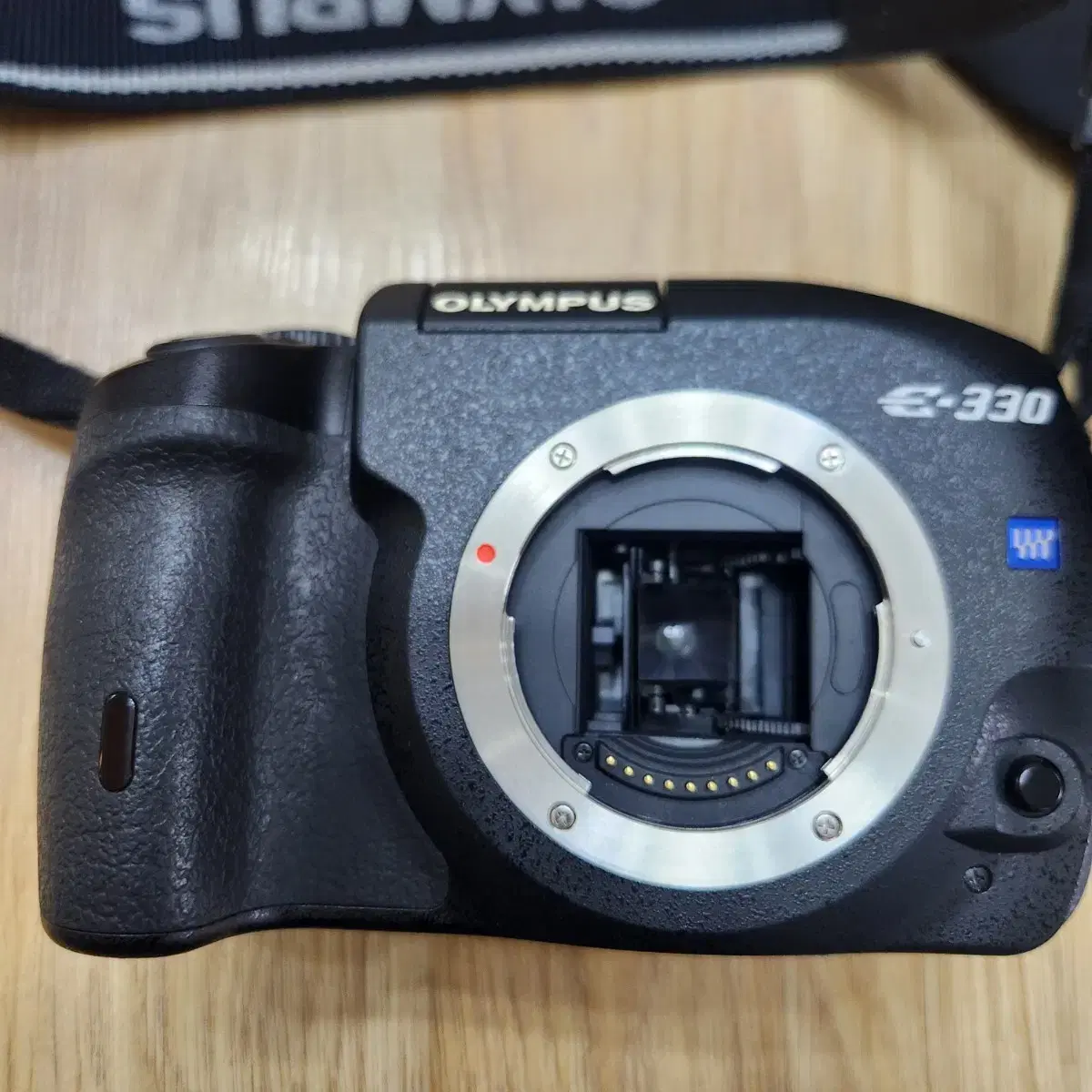 올림푸스 DSLR E-330