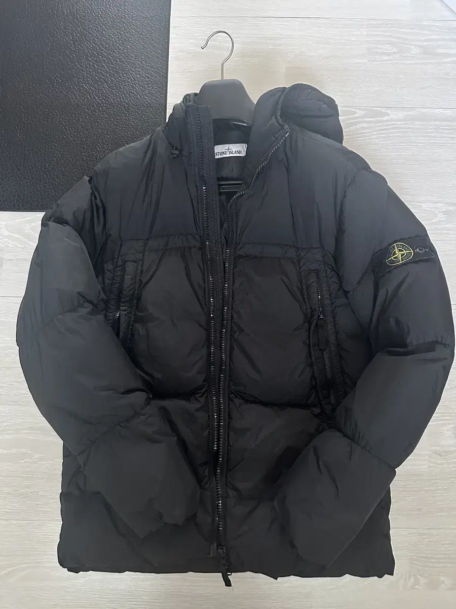 [L] Stone Island 20FW Crinkle Labs Padding