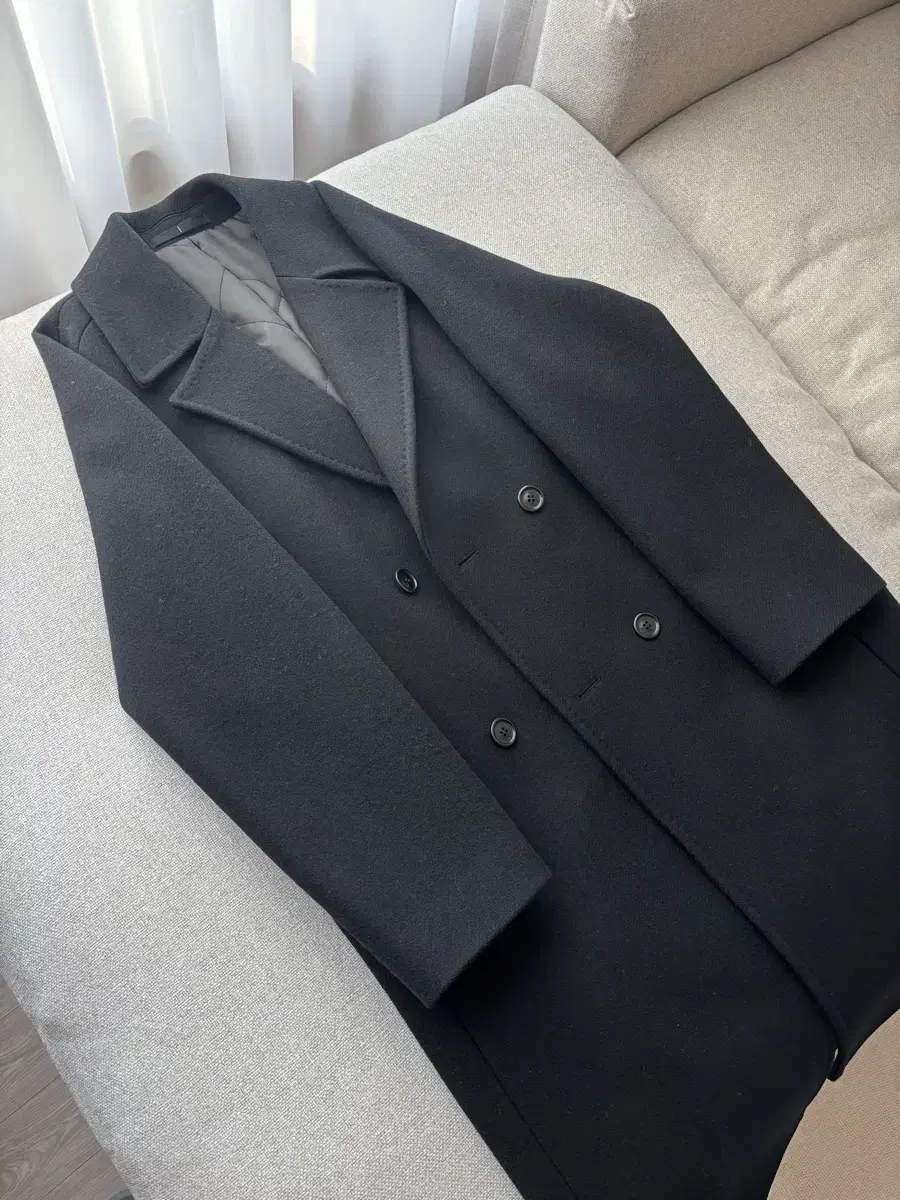 Komodo Black Peacoat (L)