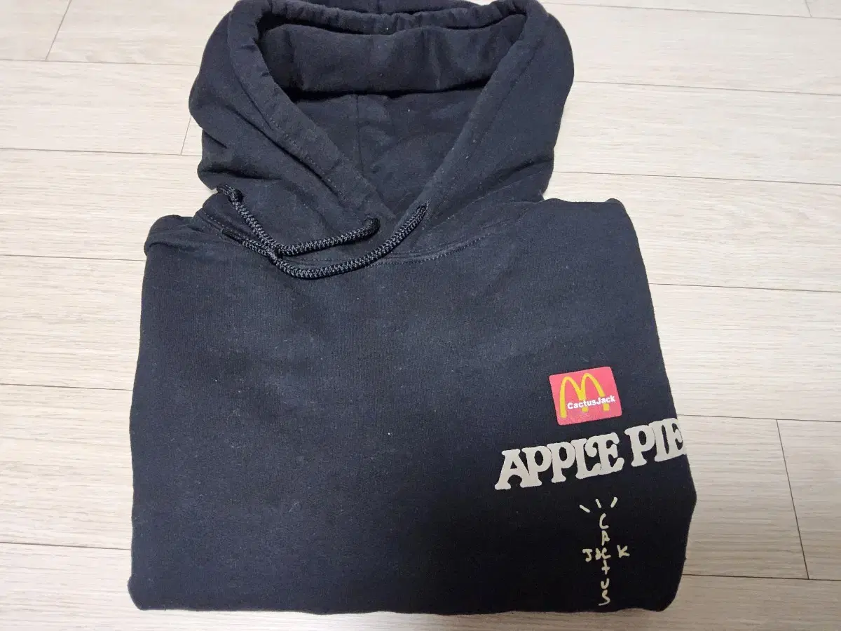 [L] Cactus Jack Travis Scott McDonald's Apple Pie Hoodie