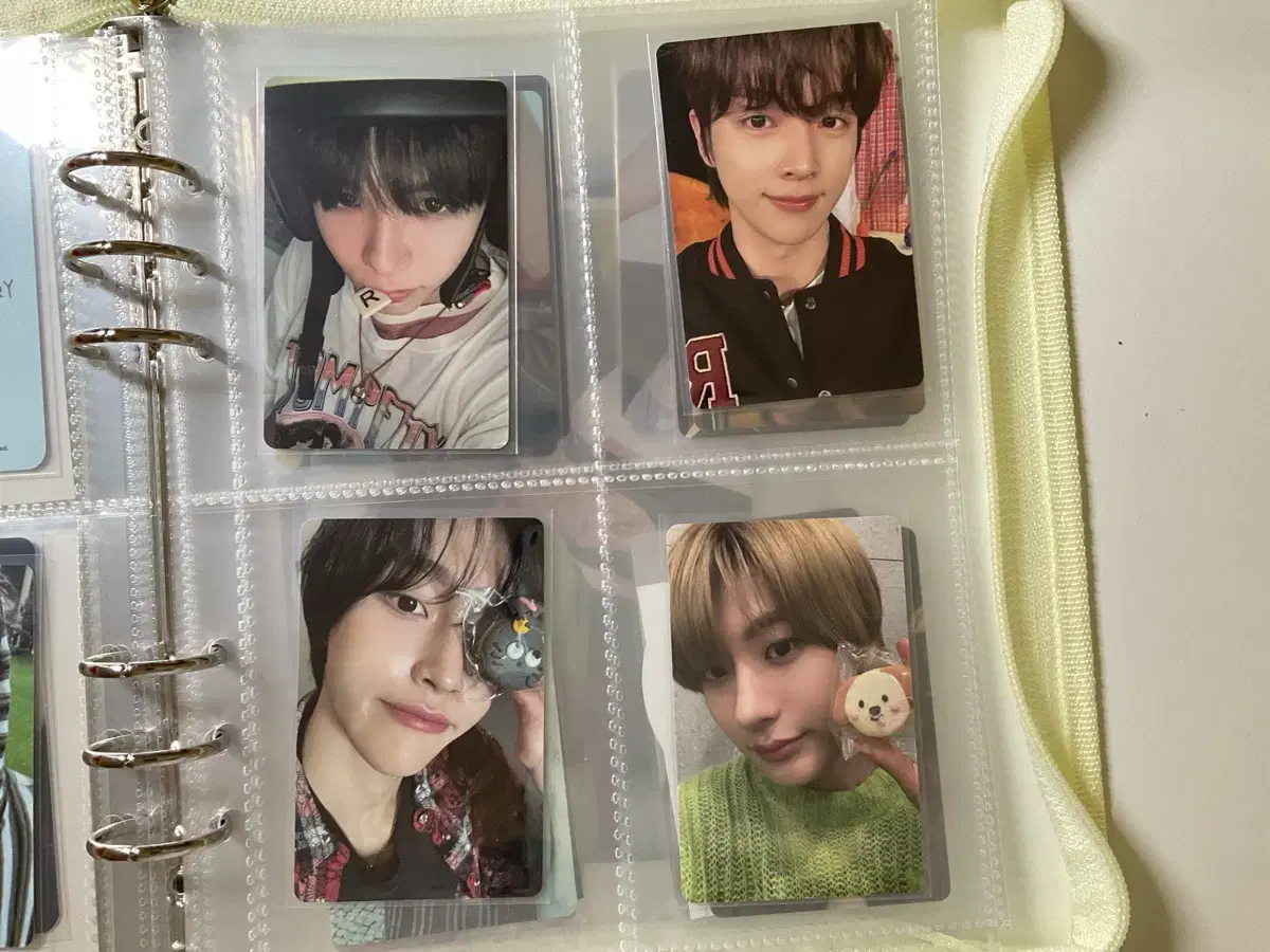 Rize Travel Bag Photocard Sells