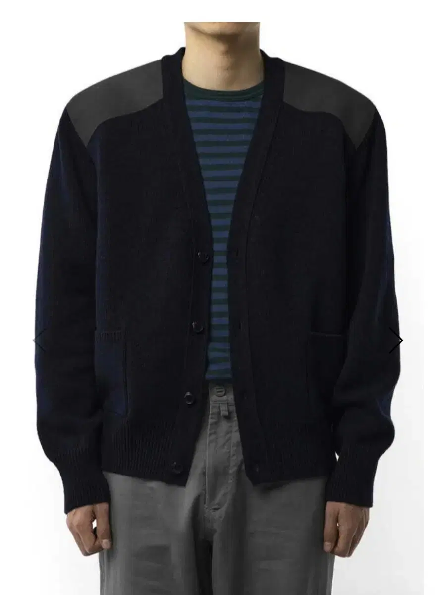 Earth's A Go Merino Wool Military Patch Cardigan 3L Dark Navy