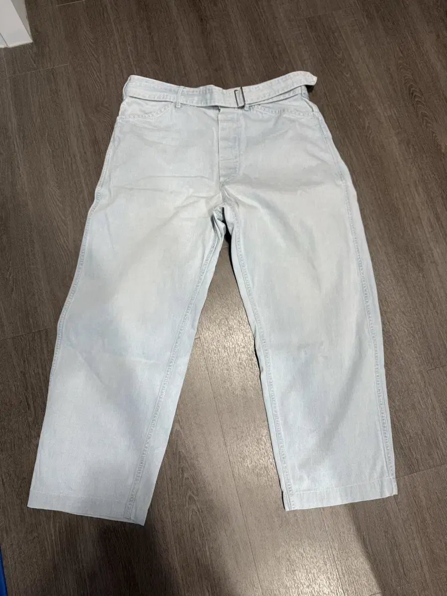 [3] Komori Belted Denim Pants Bleached