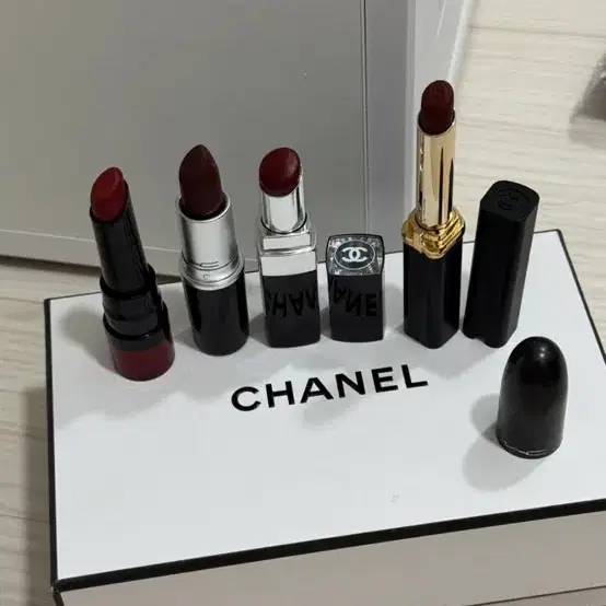 Chanel N144 루쥬코코 모델립