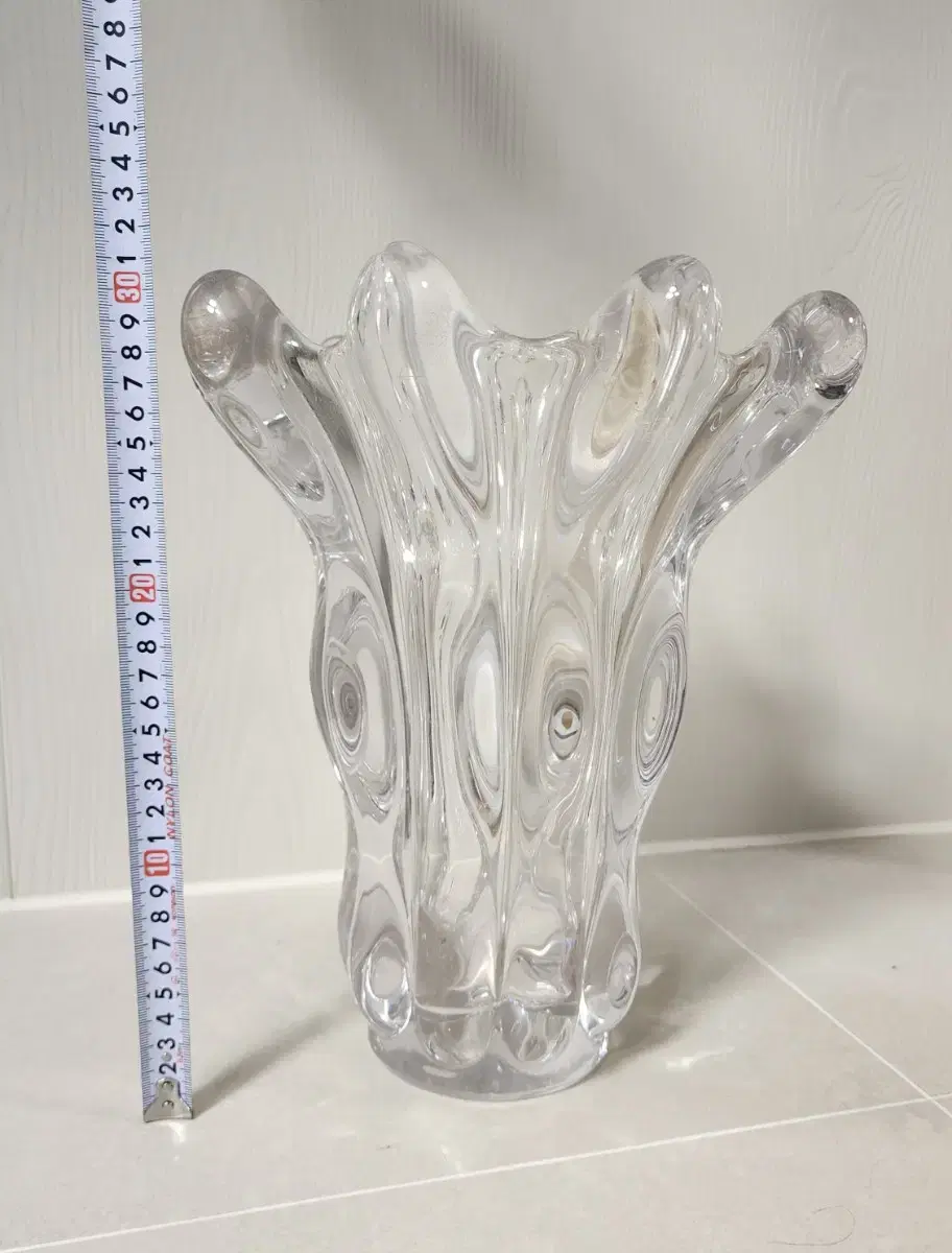 Crystal vase (30 cm high)