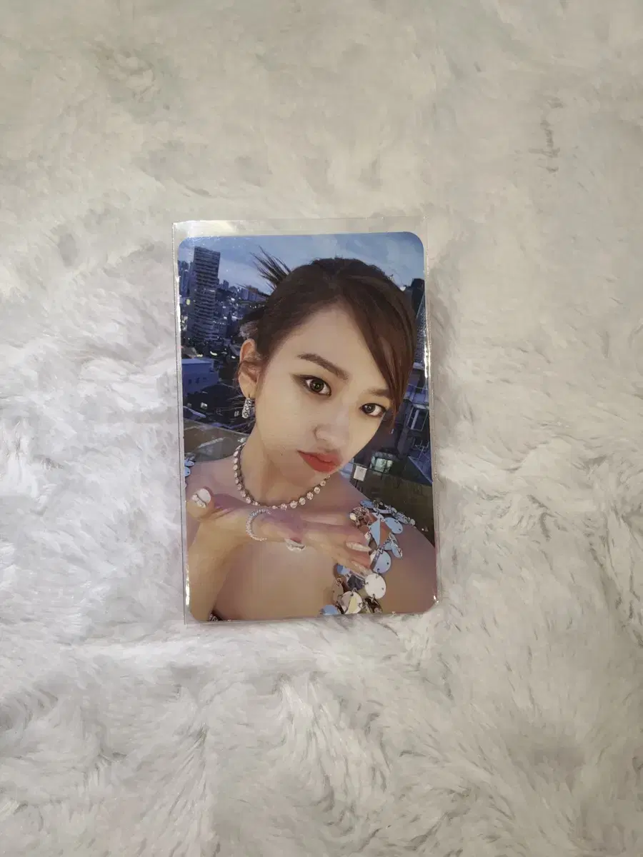 ive yujin afterlike apa photocard pre-order benefit tweet me @takpo scoop