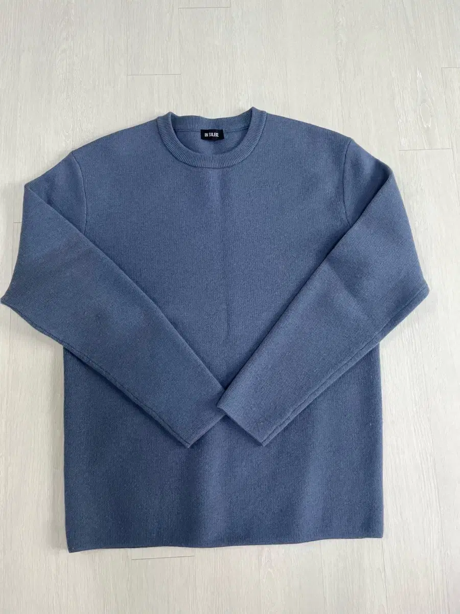 Insilence Minimalist Wool Knit in Ash Bloo