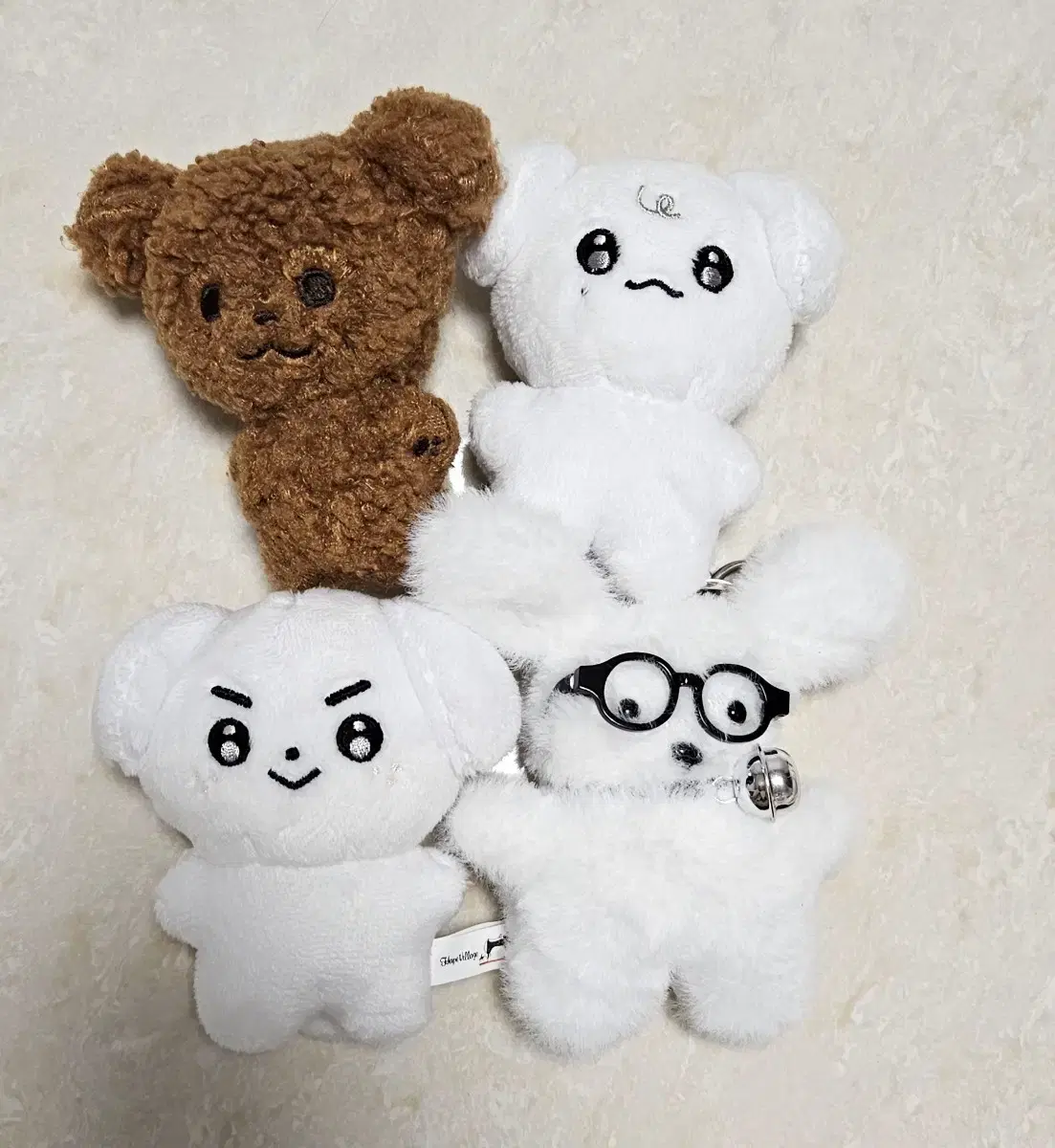 Hyungjun,Minhee doll sells