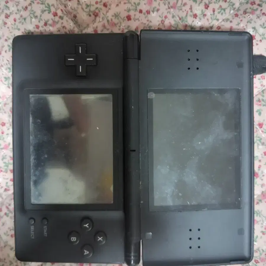 고장난 닌텐도 ds lite 부품용 수리 (멀쩡할수도있움)