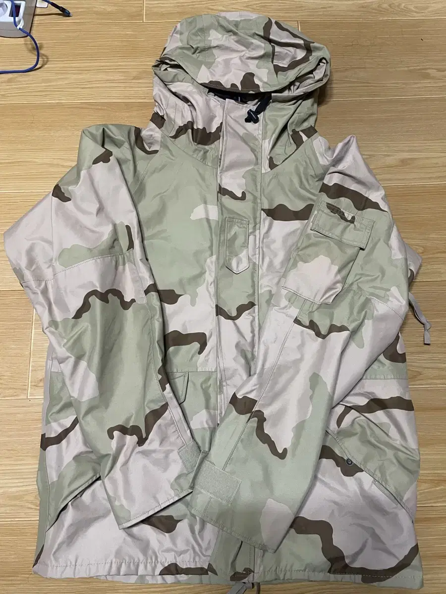 US Army Original Desert Tri-color Gore-Tex Jacket M-R