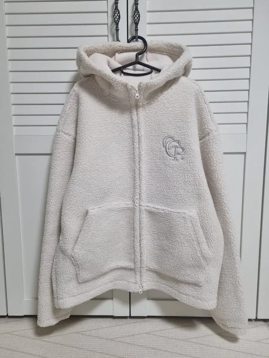 (New) Codography Heavyweight Boa Fleece Hoodie.Ivory. Size M