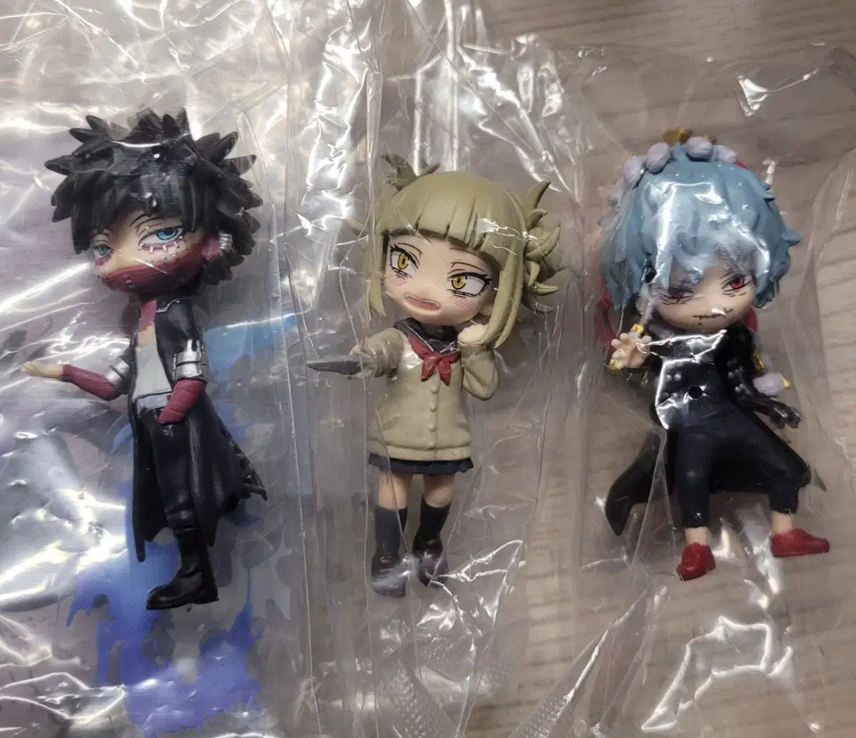 Bulk Supply!)Nahia Wall Art Figures (Darby,Toga,Shigaraki)