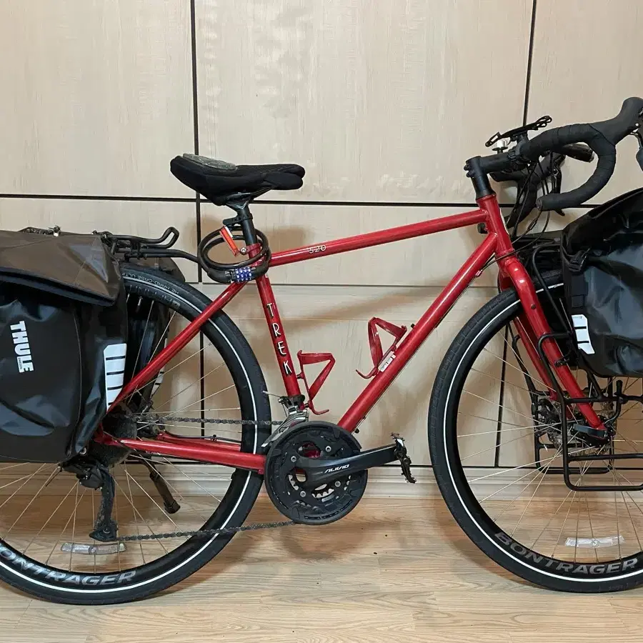 Trek 520 여행/캠핑용 자전거+툴레(Thule)사 가방 4개