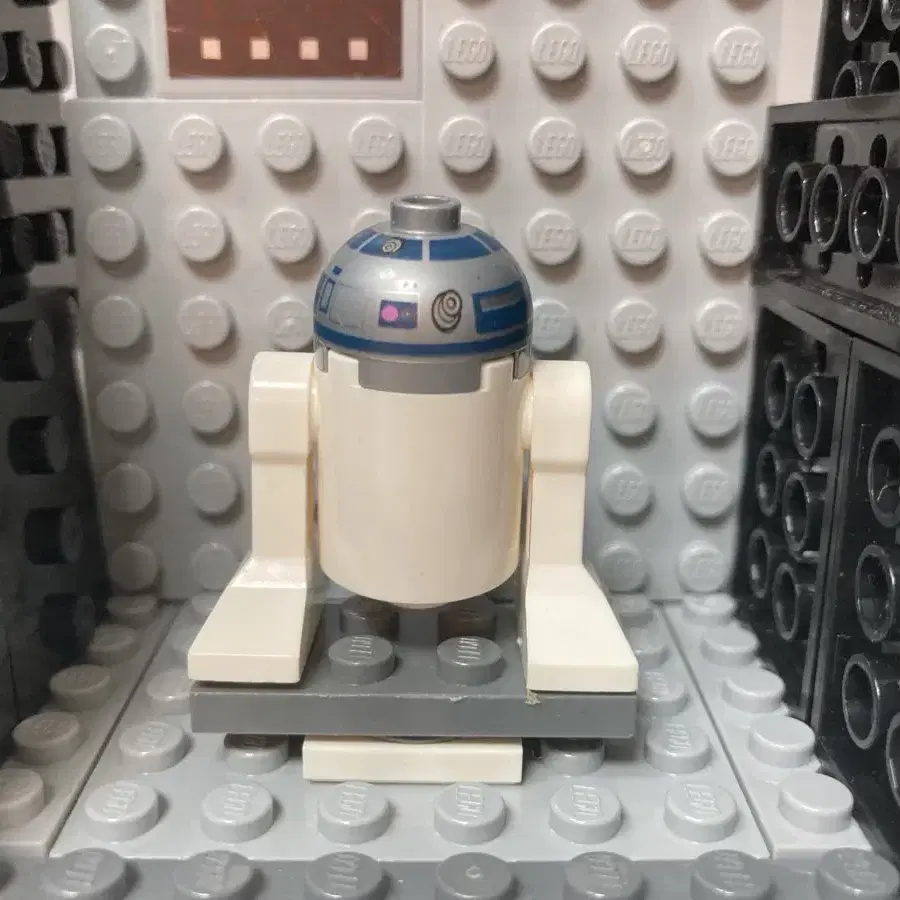 레고 스타워즈 R2-D2