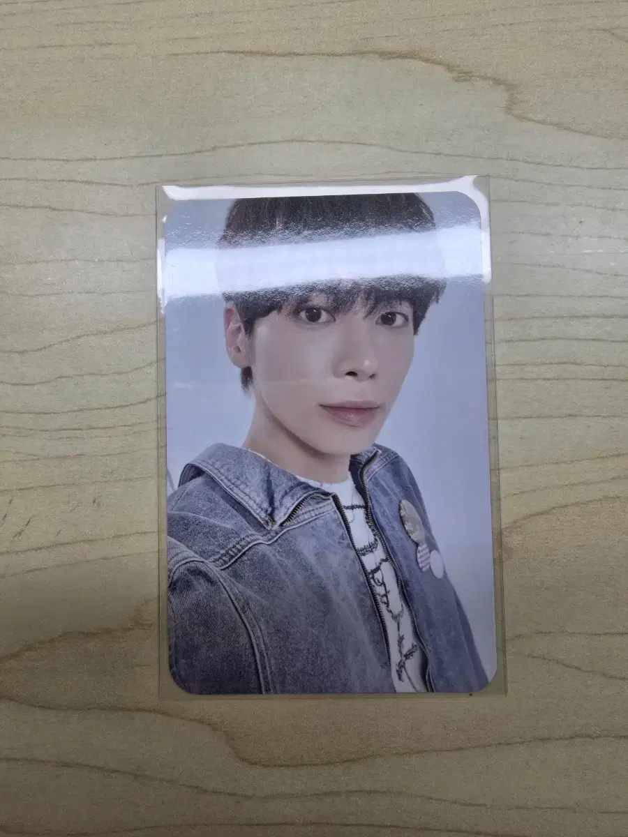 Pop up taehyun photocard and sell it!