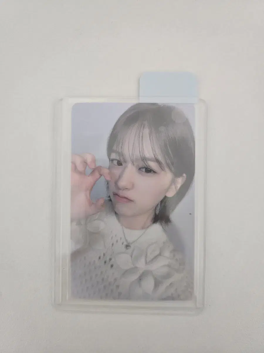 Ive ahn yujin papa johns photocard sell it.