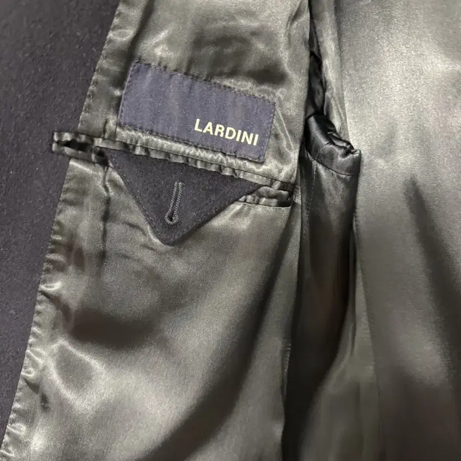 LARDINI 이태리 라르디니 로로피아나 원단 코트