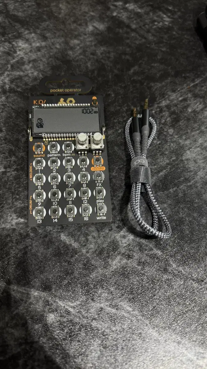 Teenage Engineering PO-33 K.O / 포켓오퍼레이터