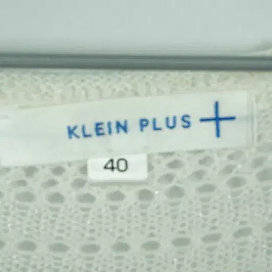 <b>KLEIN PLUS</b> 아크릴 폴리에스터 니트