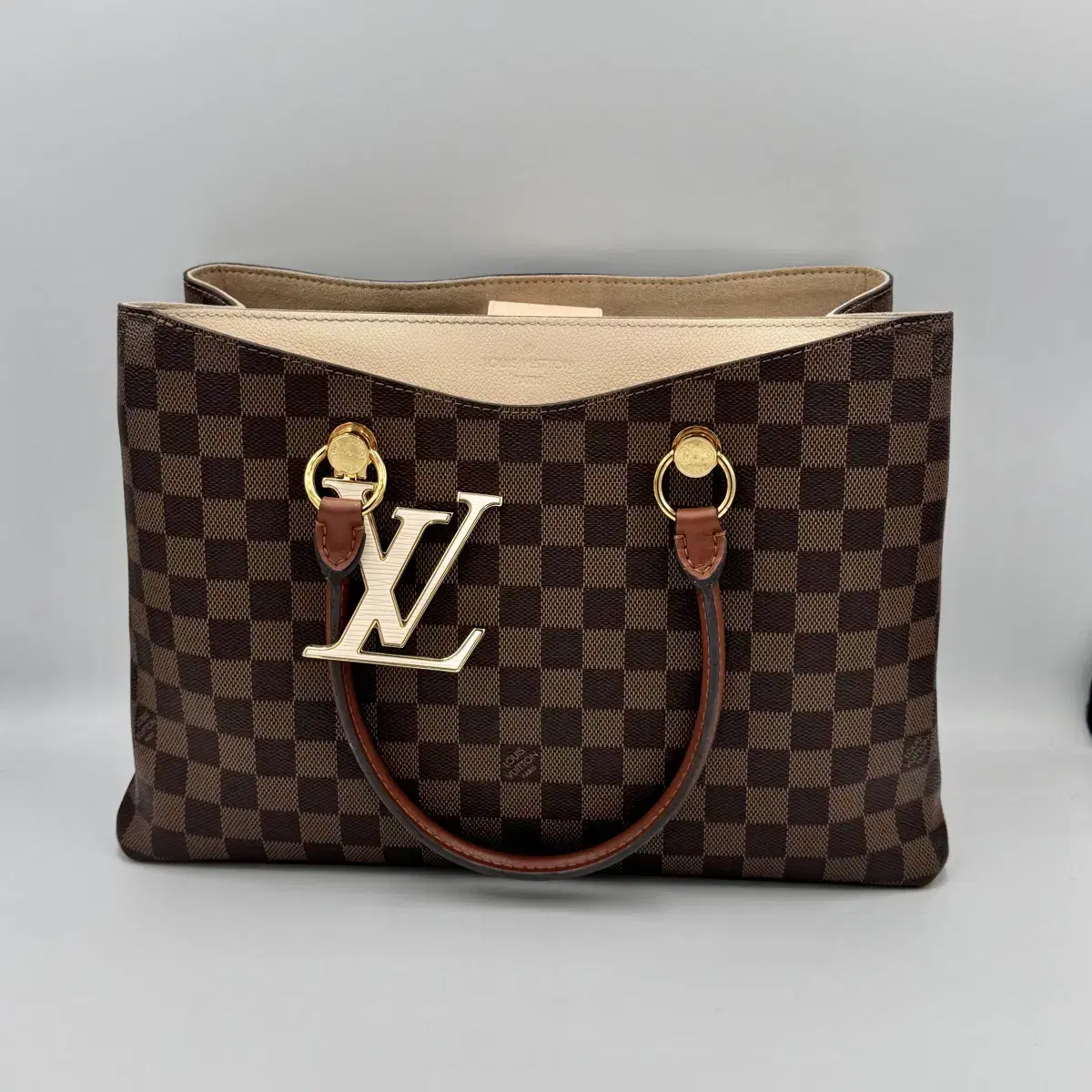 Louis Vuitton Riverside