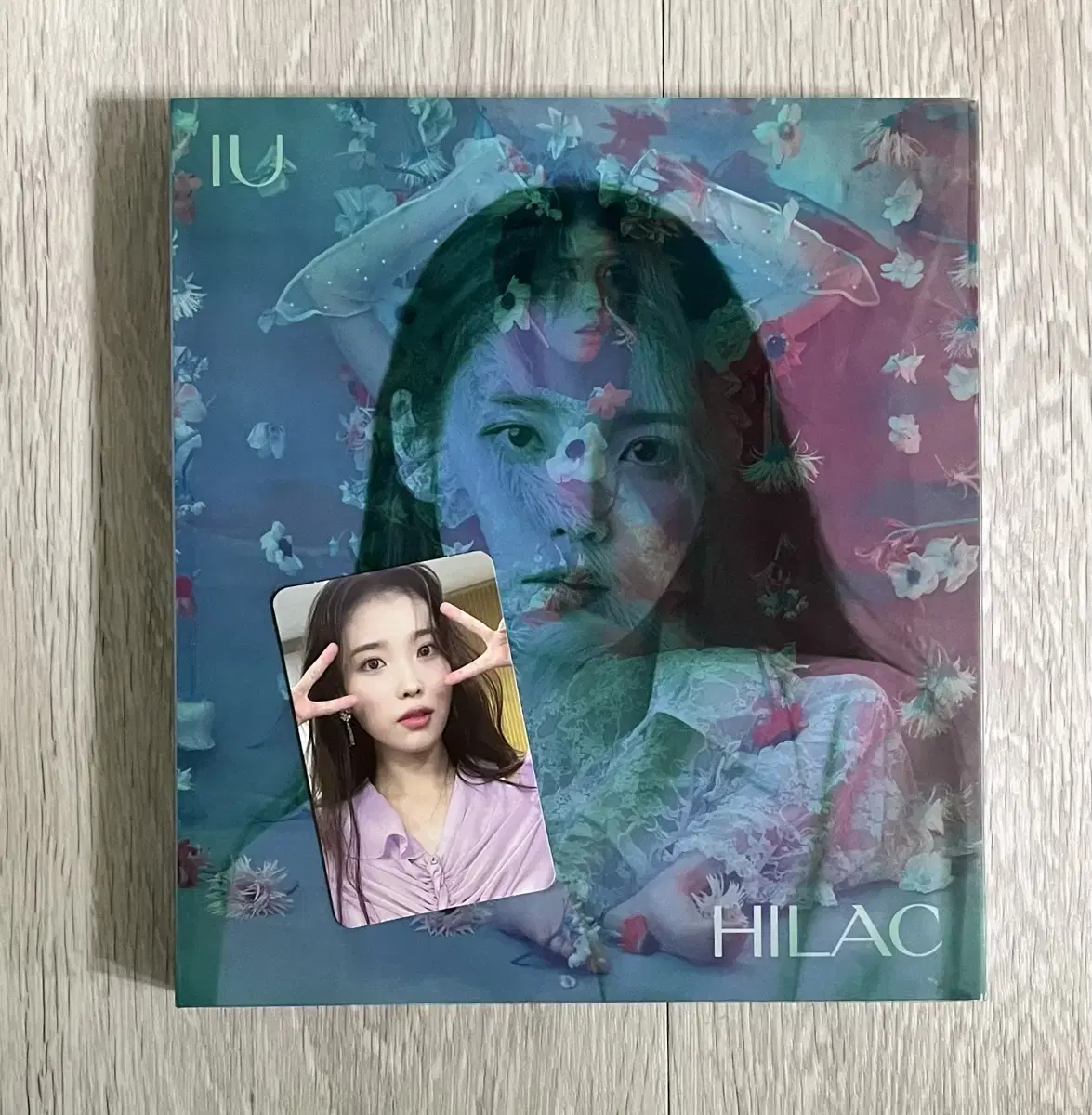 Includes IU's unsealed Lilac Lilac album photocard 