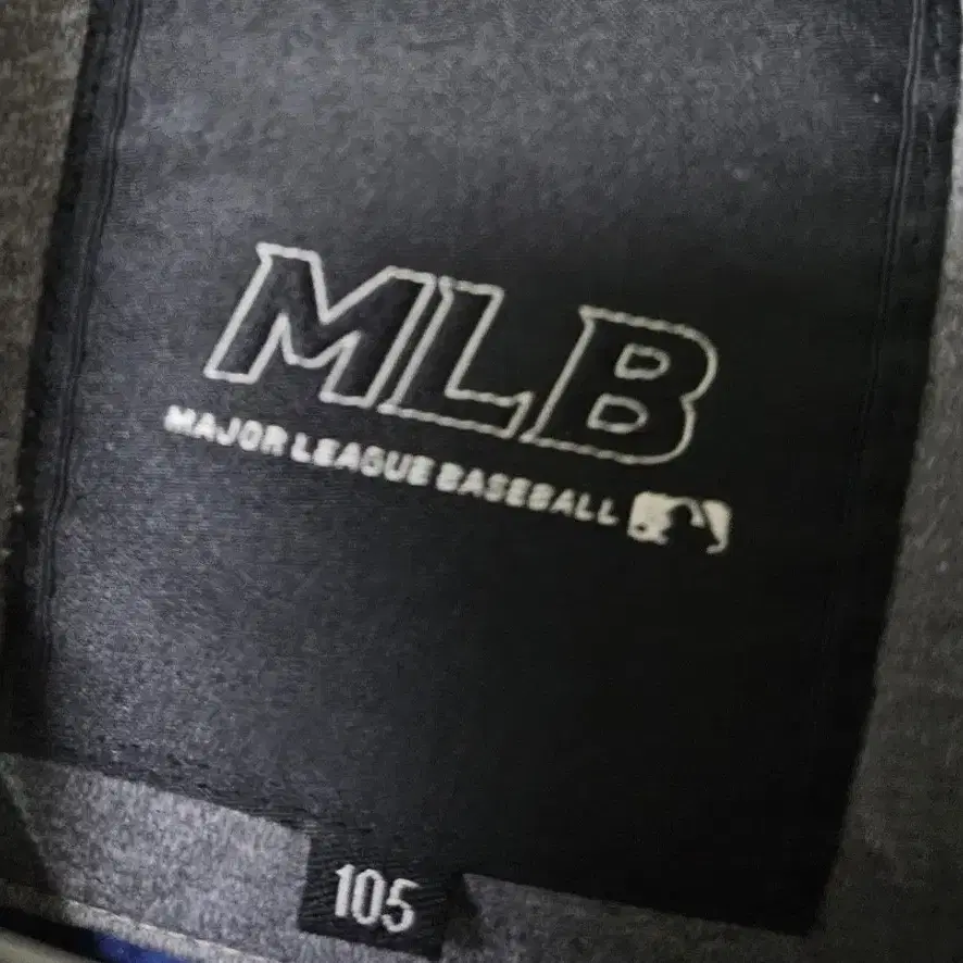 MLB 뉴욕양키즈 패딩조끼 판매합니다