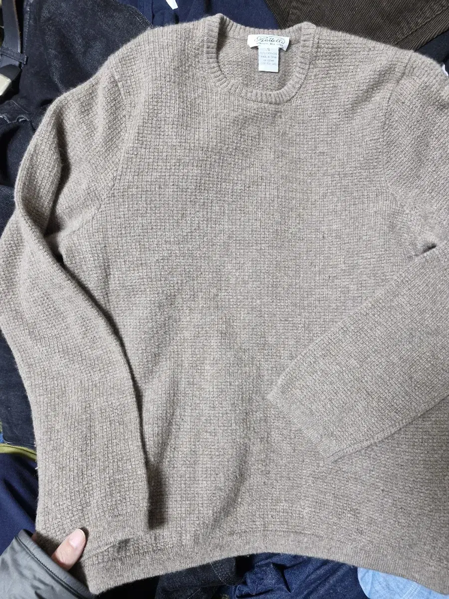 Barneys New Cashmere 100 Knit